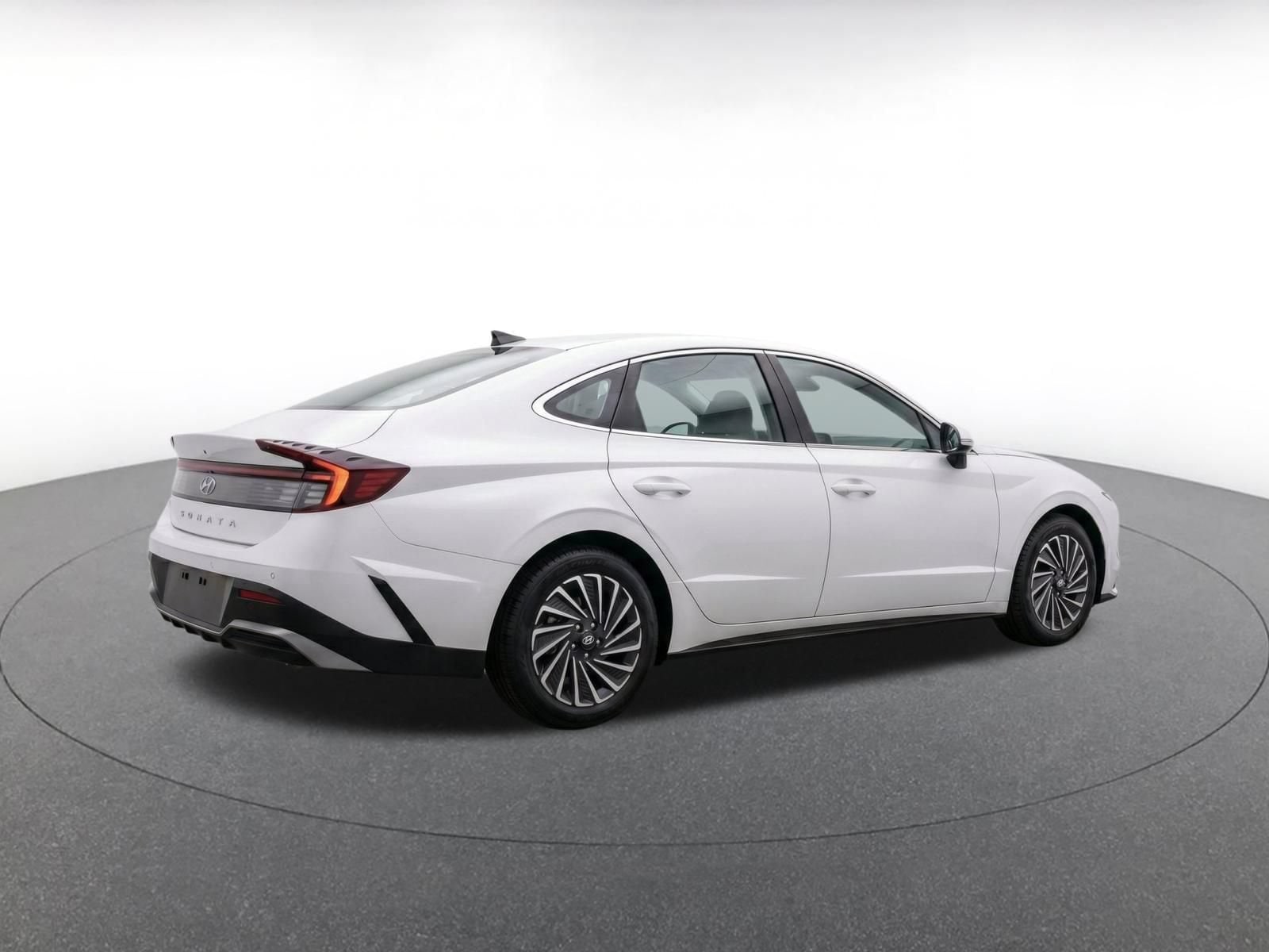 Thumbnail: 2025 Hyundai Sonata - 9