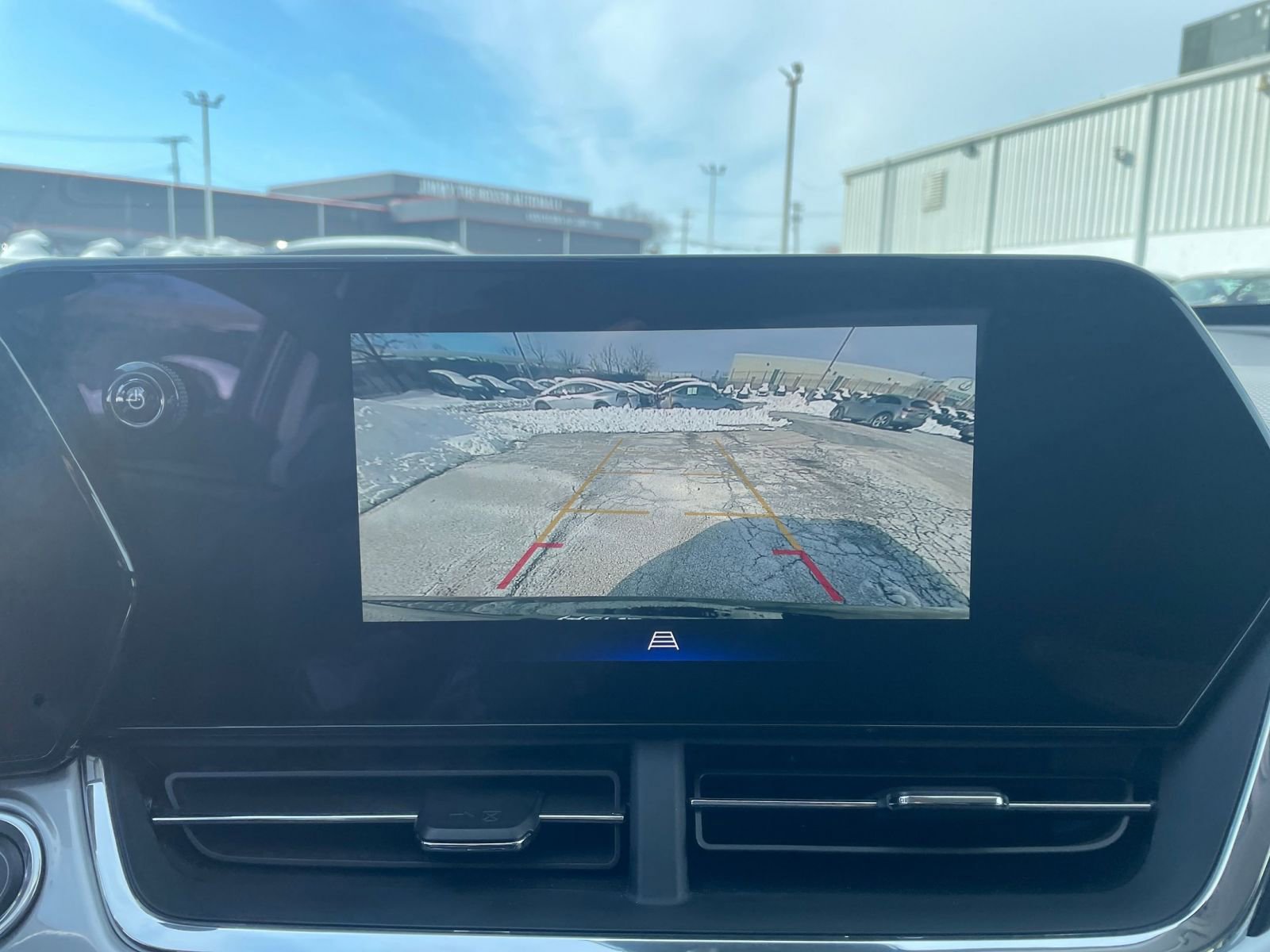 Thumbnail: 2025 Chevrolet Trax - 22