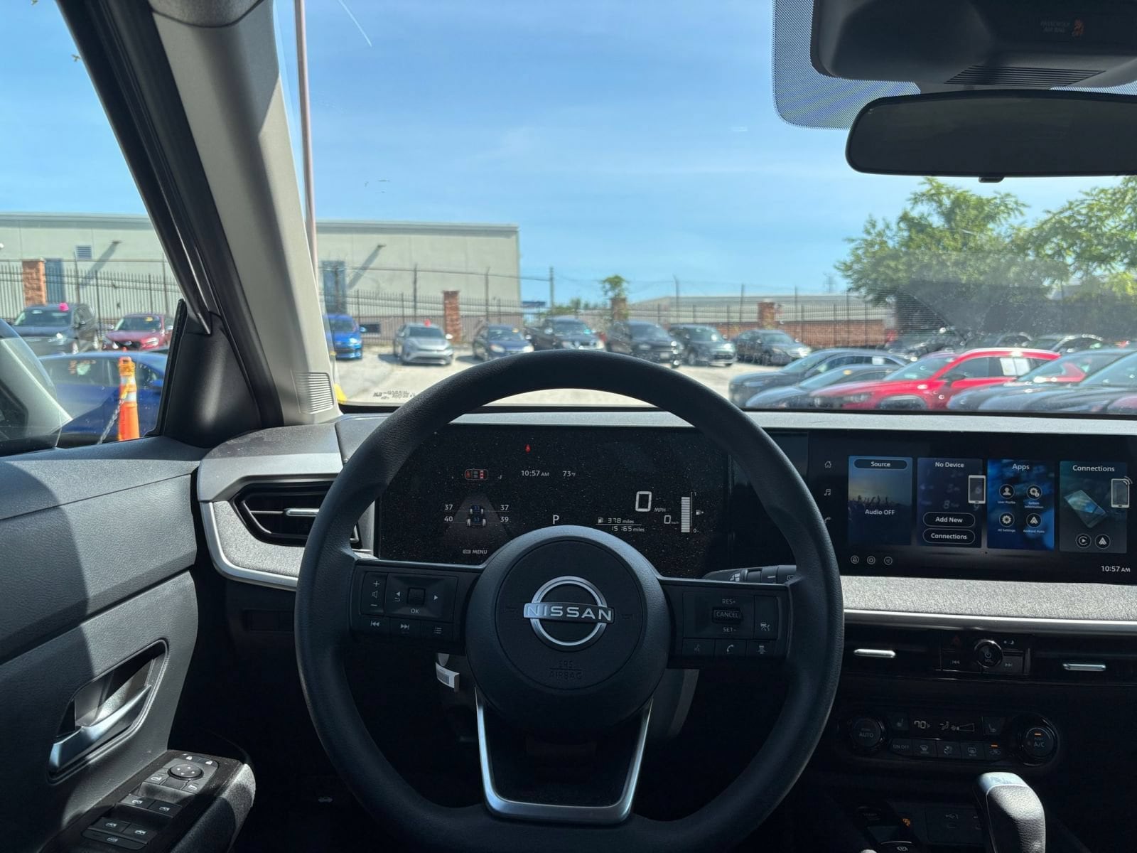 Thumbnail: 2026 Nissan Kicks - 32