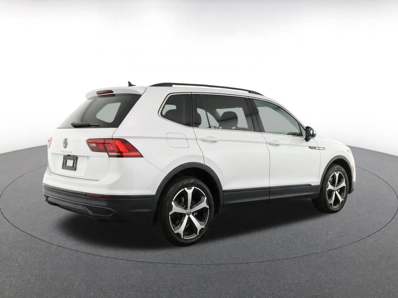 Thumbnail: 2026 Volkswagen Tiguan - 8