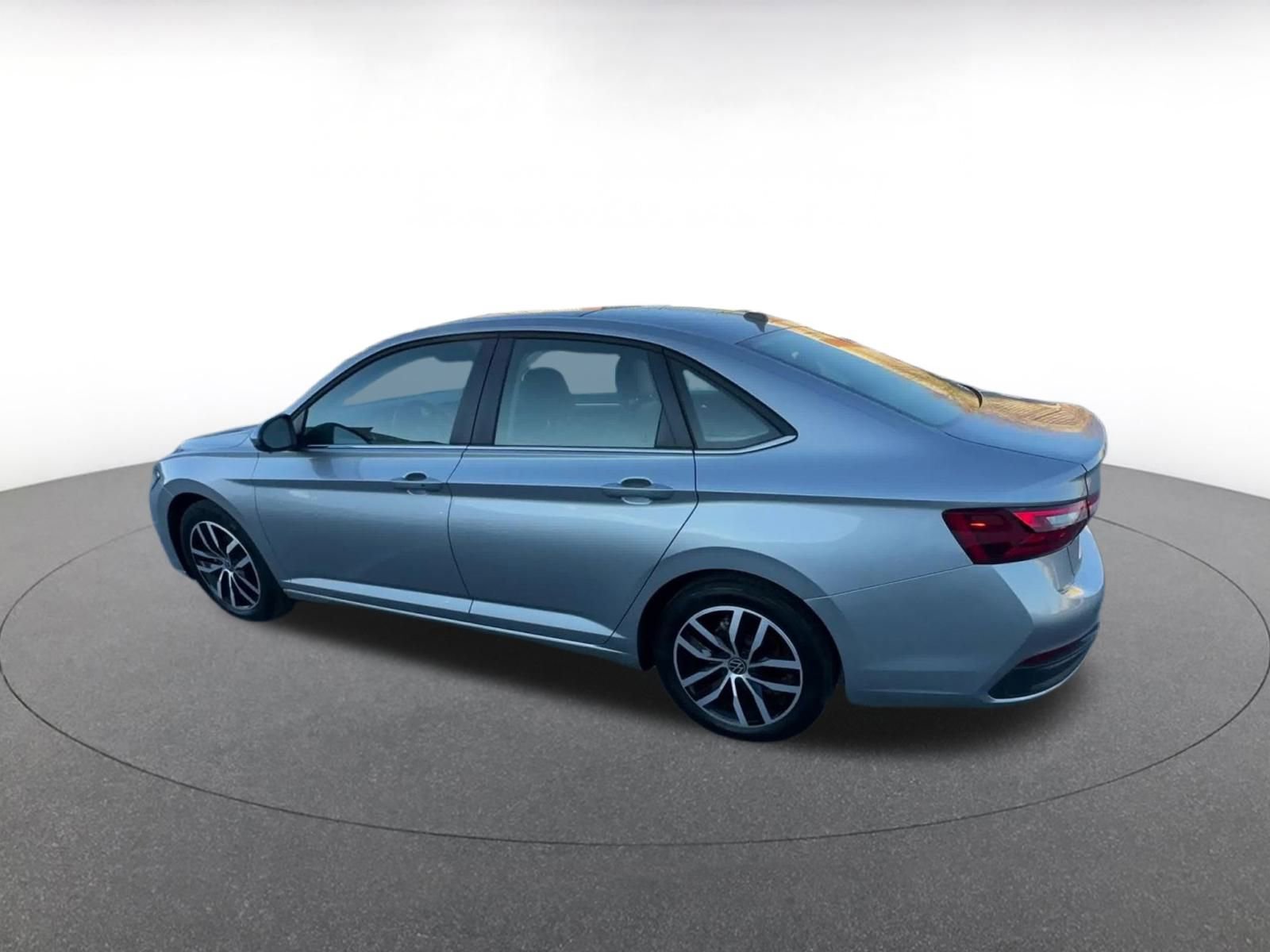 Thumbnail: 2025 Volkswagen Jetta - 10