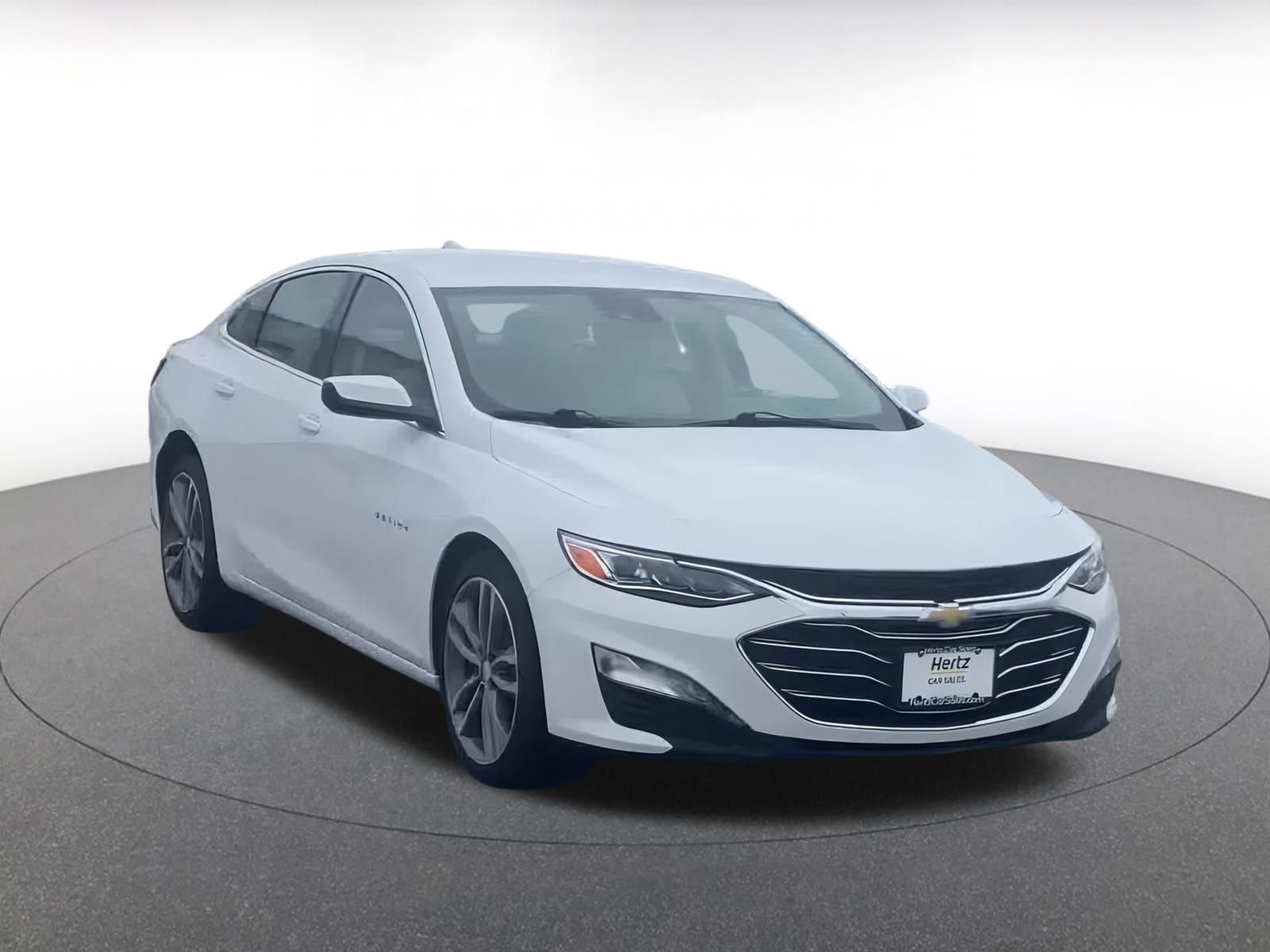 Thumbnail: 2024 Chevrolet Malibu - 3