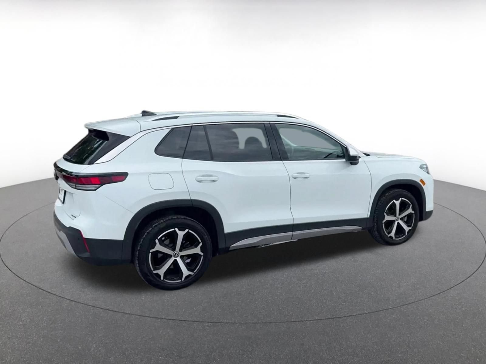 Thumbnail: 2026 Volkswagen Tiguan - 12