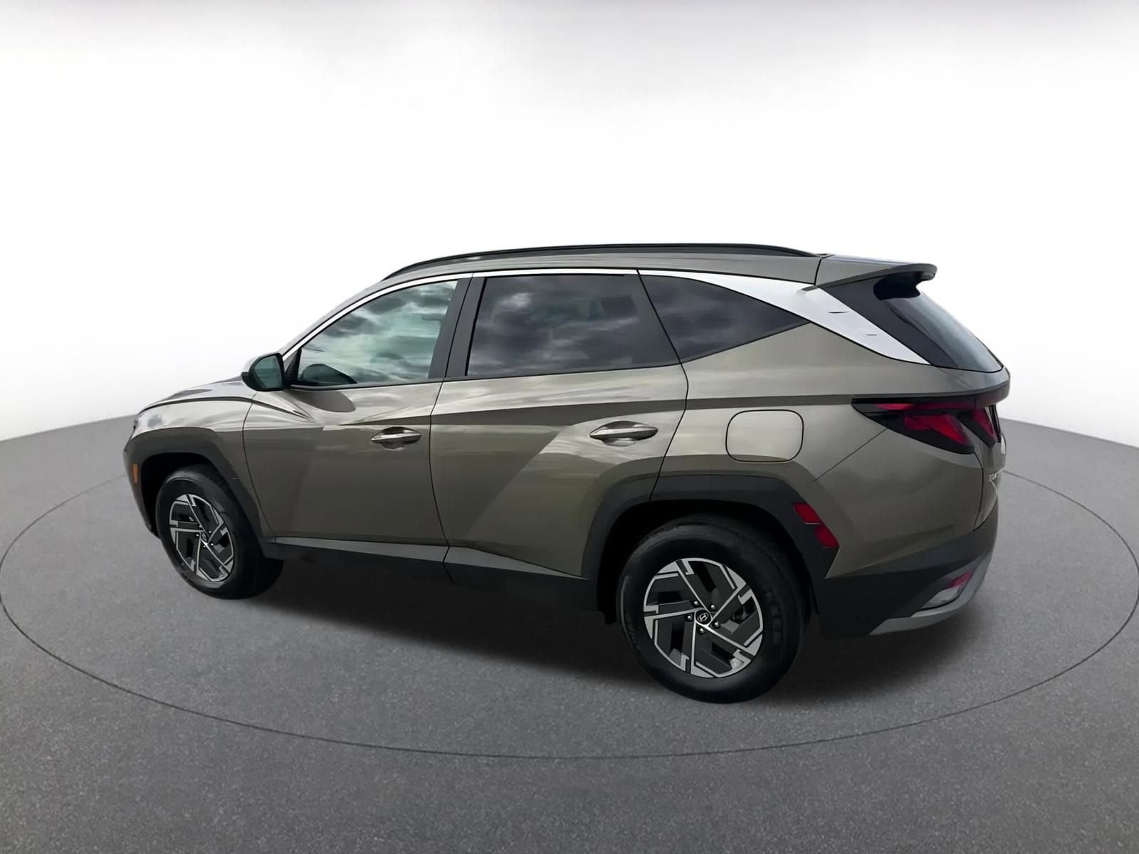 Thumbnail: 2025 Hyundai Tucson - 10