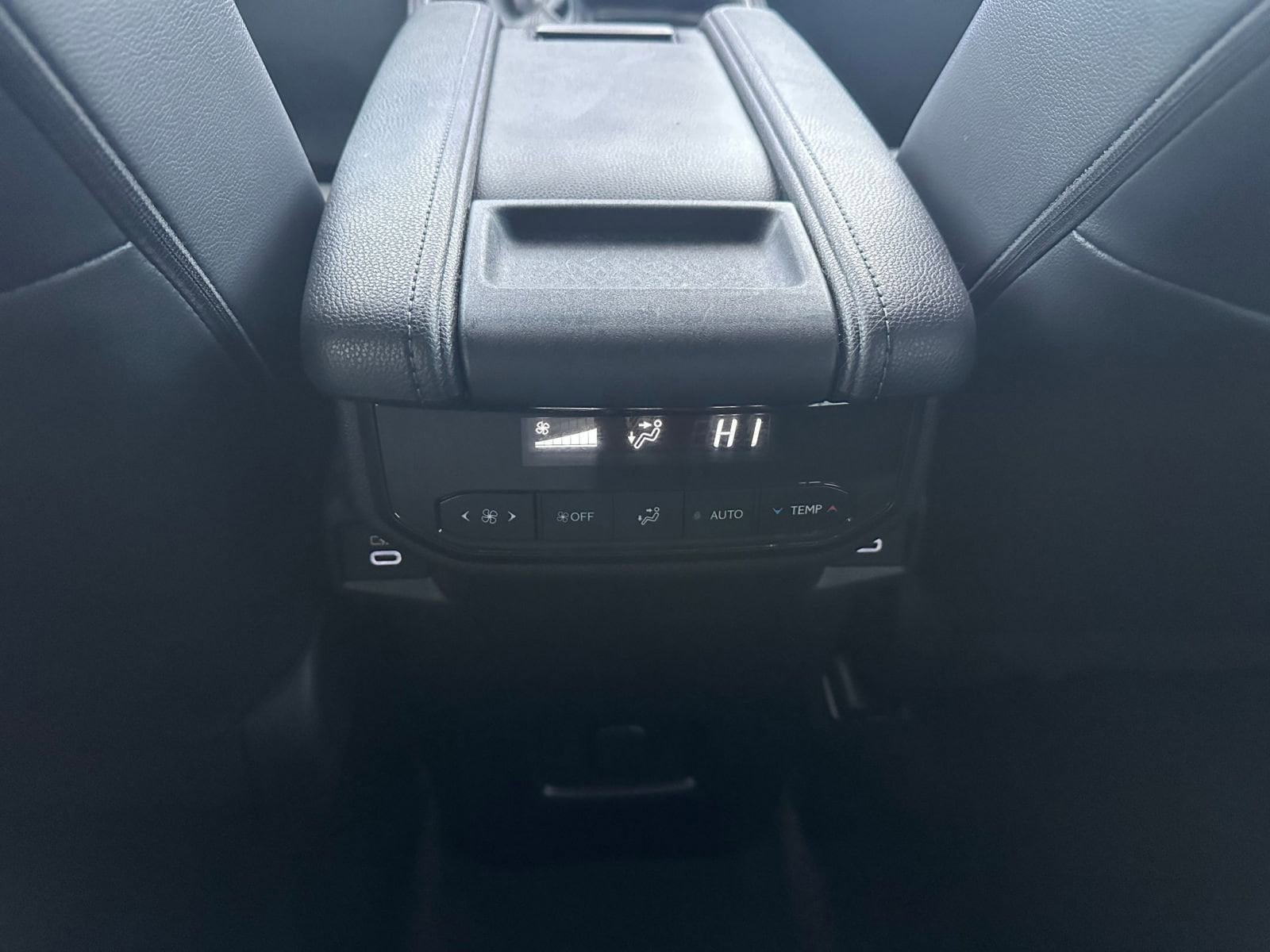 Thumbnail: 2025 Toyota Grand Highlander - 24