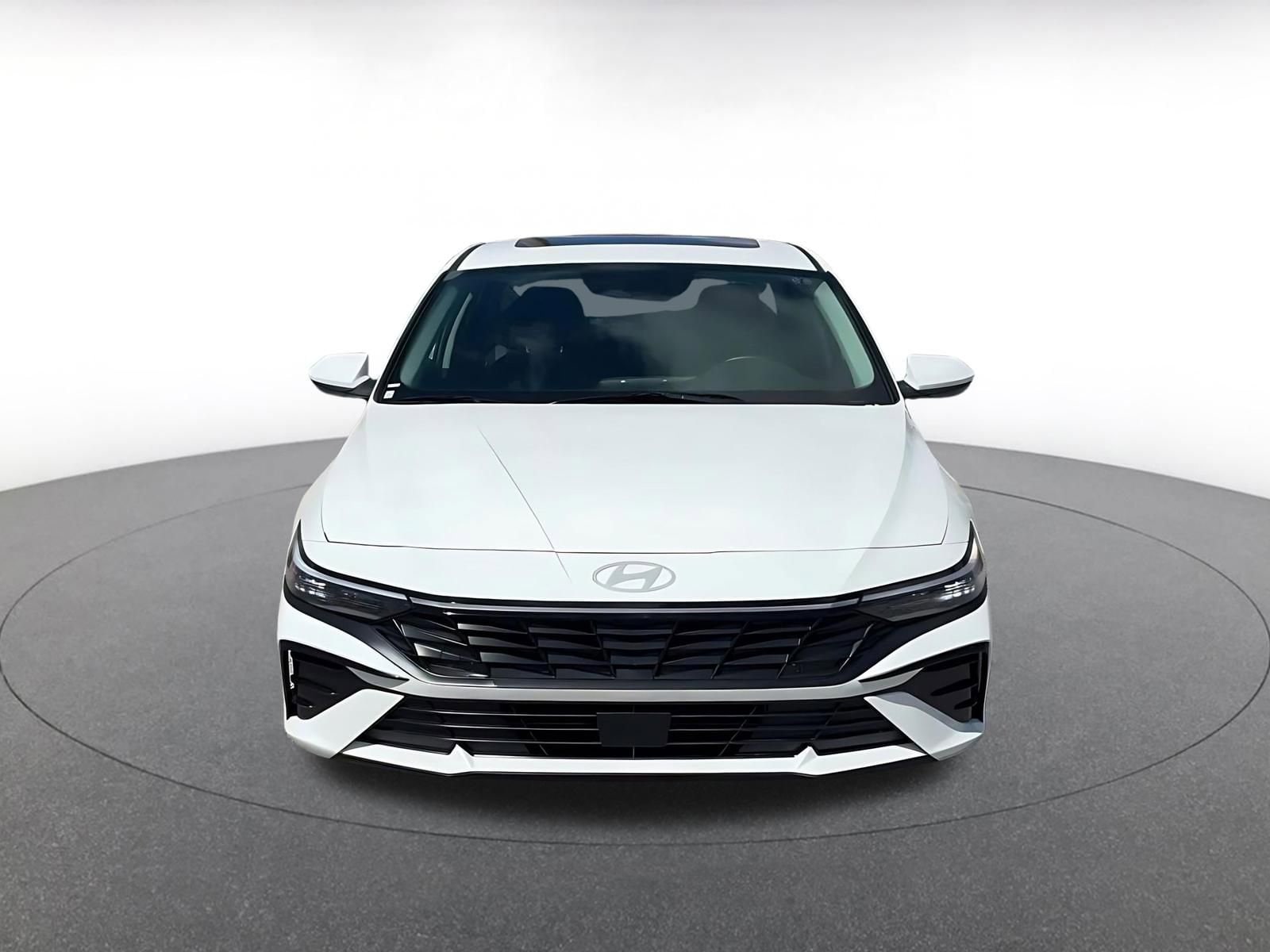 Thumbnail: 2025 Hyundai Elantra - 4