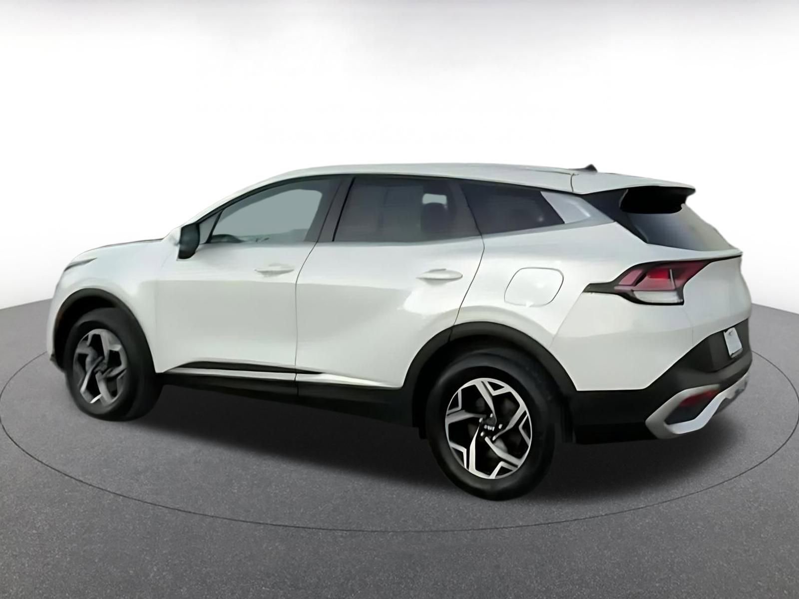 Thumbnail: 2023 Kia Sportage - 9