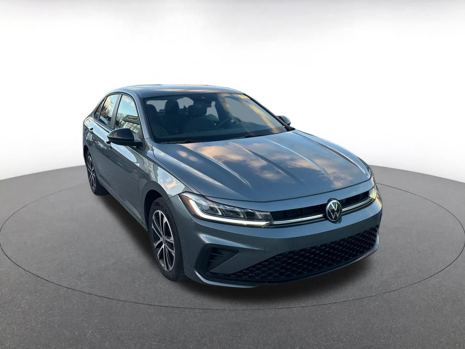 Thumbnail: 2025 Volkswagen Jetta - 1