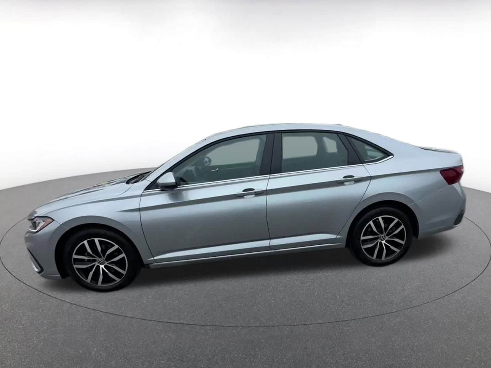 Thumbnail: 2025 Volkswagen Jetta - 9