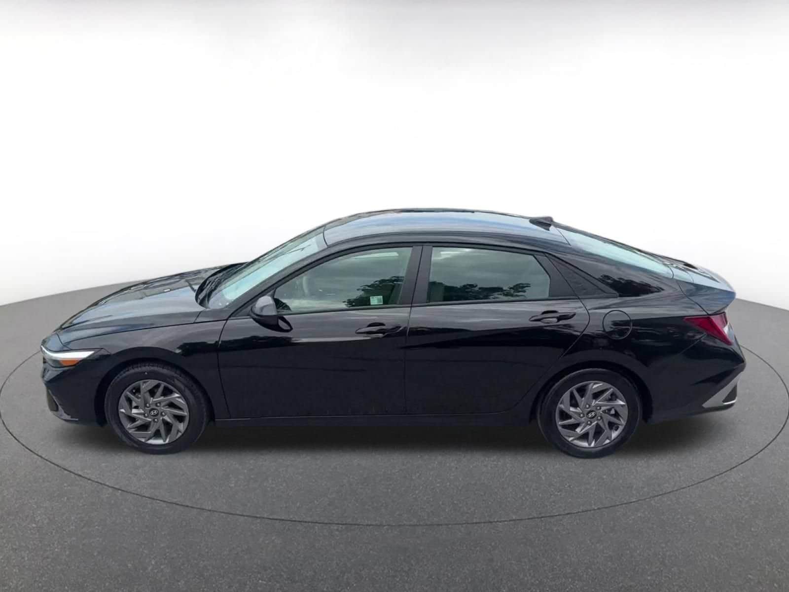 Thumbnail: 2026 Hyundai Elantra - 8