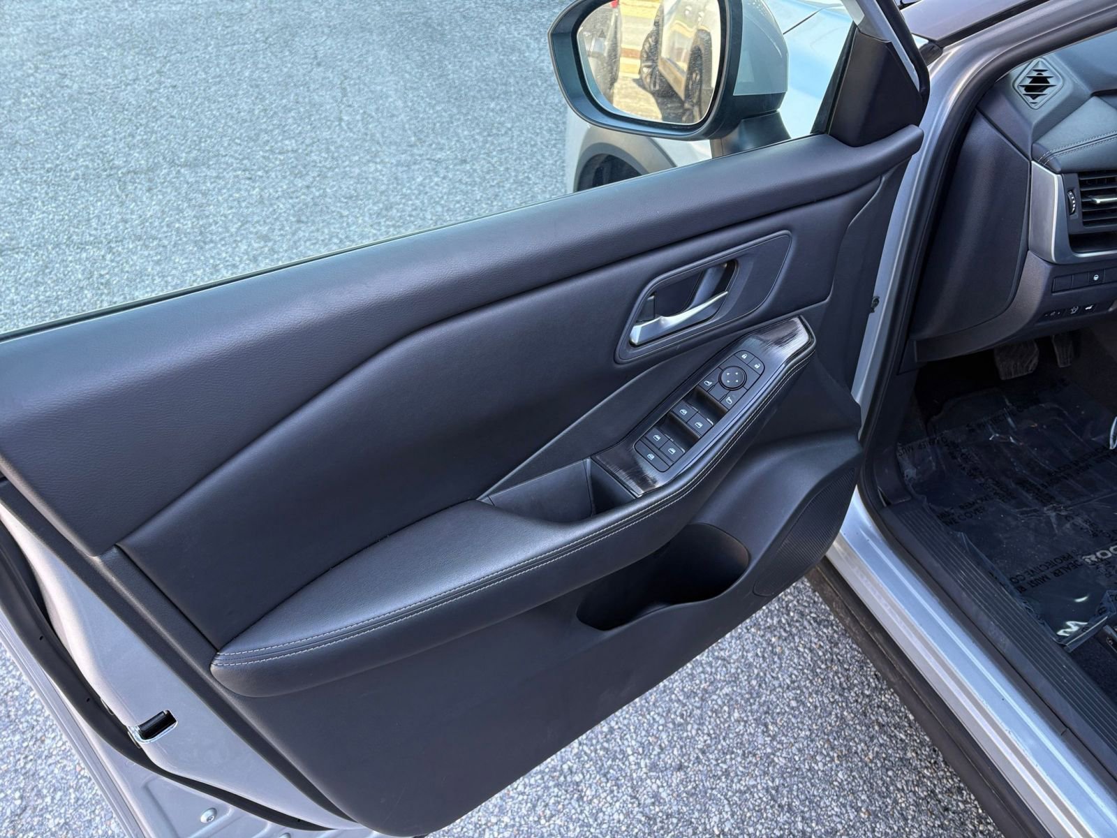 Thumbnail: 2025 Nissan Rogue - 18