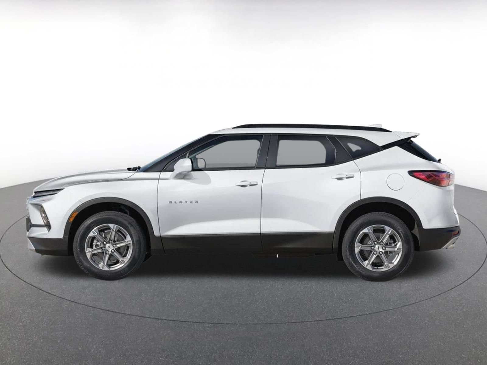 Thumbnail: 2026 Chevrolet Blazer - 3
