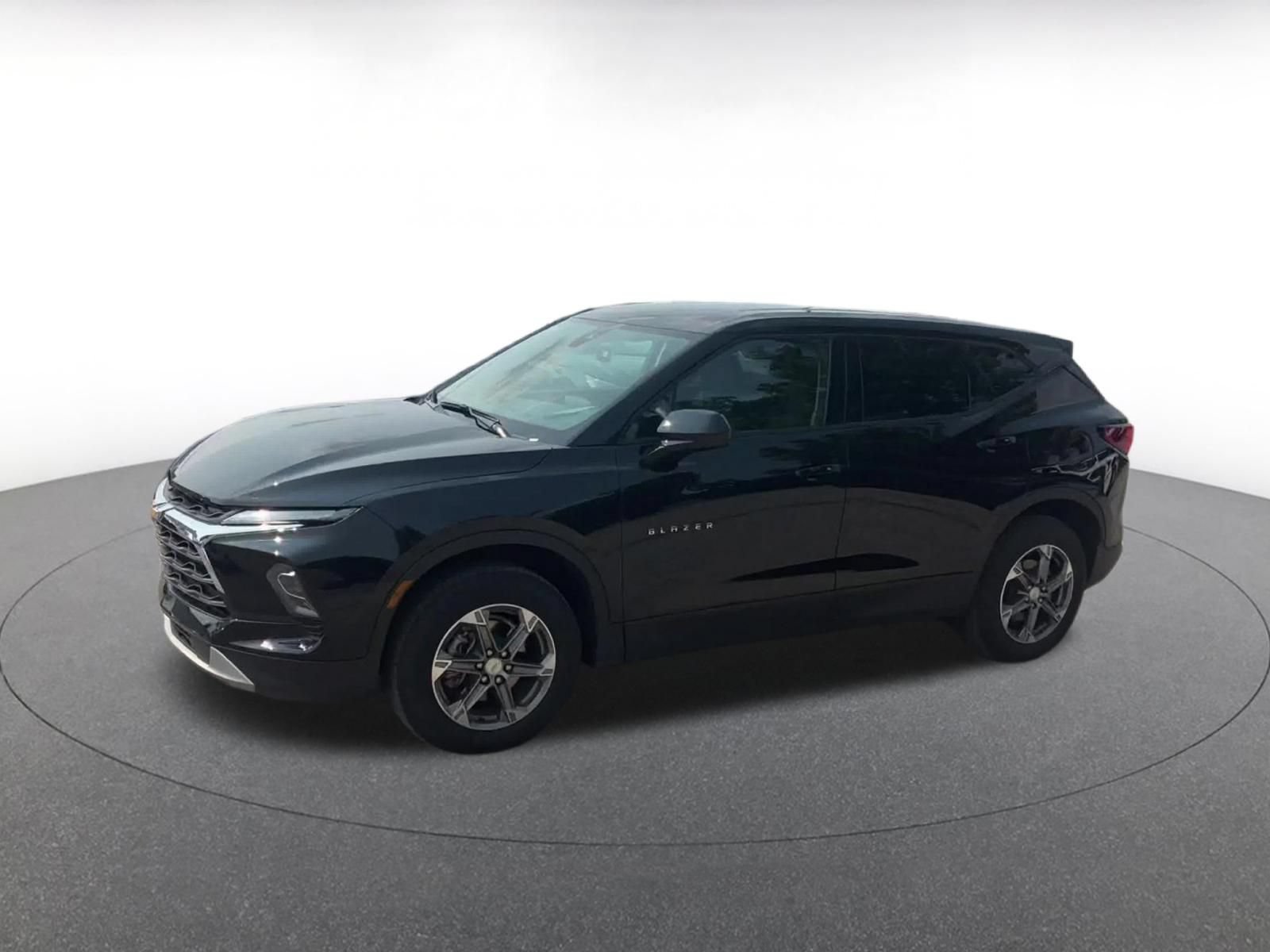 Thumbnail: 2026 Chevrolet Blazer - 8