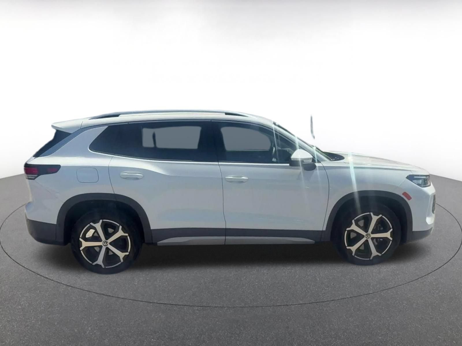 Thumbnail: 2026 Volkswagen Tiguan - 15