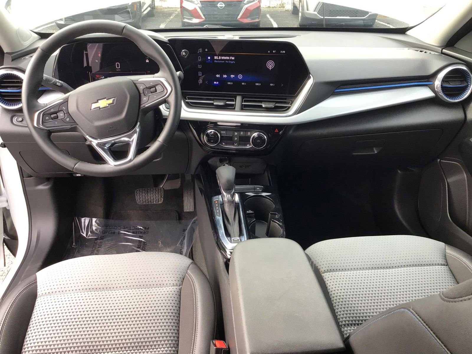 Thumbnail: 2025 Chevrolet Trax - 33