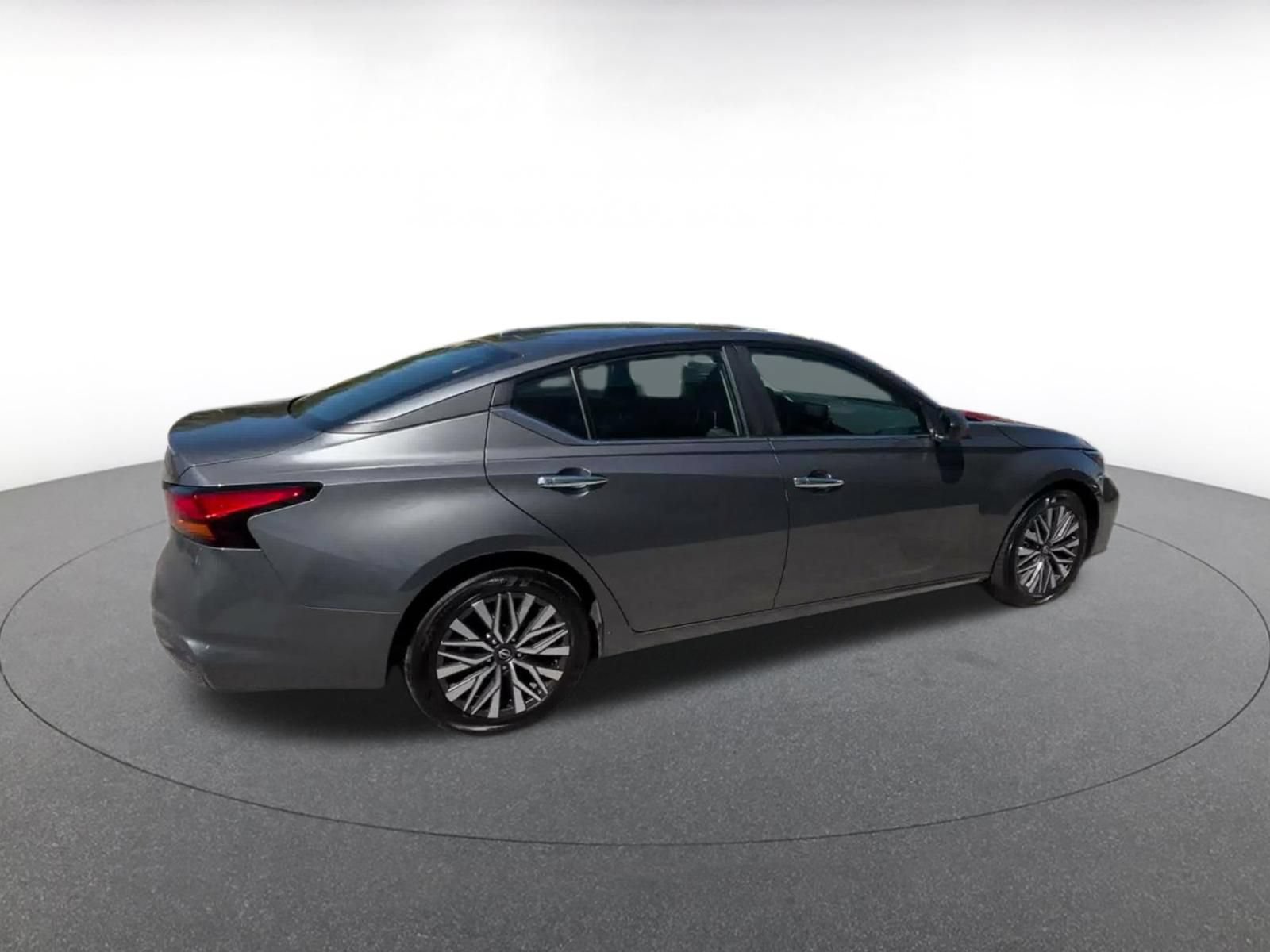 Thumbnail: 2025 Nissan Altima - 12