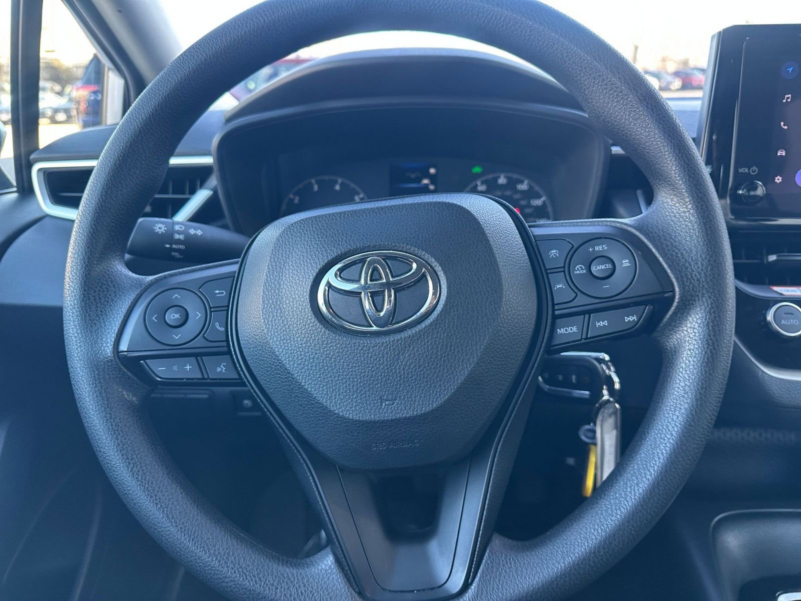 Thumbnail: 2025 Toyota Corolla - 25