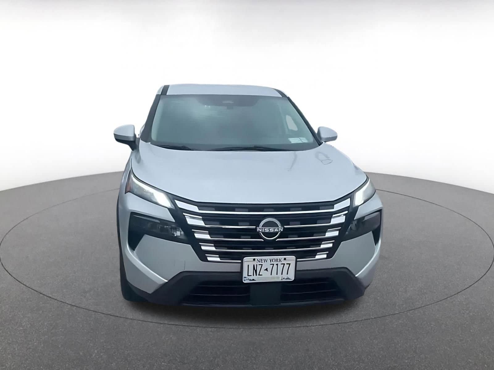 Thumbnail: 2025 Nissan Rogue - 4