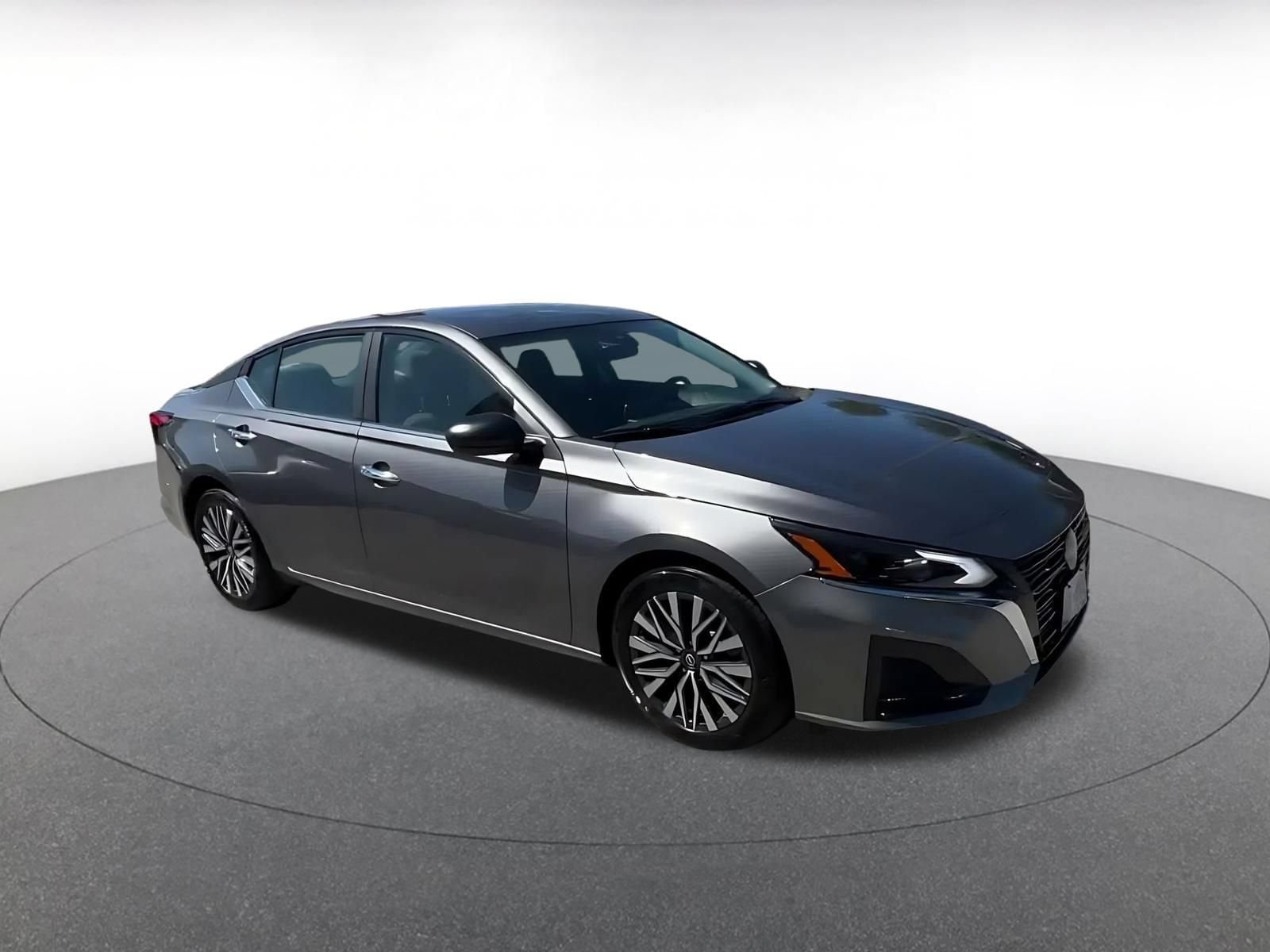 Thumbnail: 2025 Nissan Altima - 2