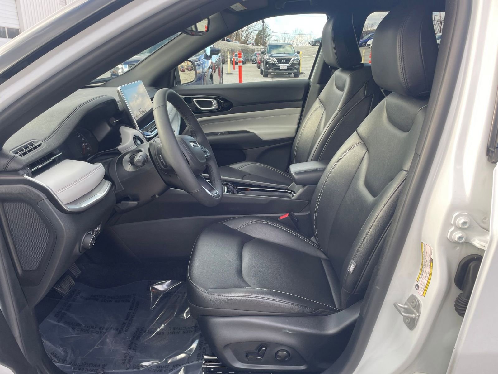 Thumbnail: 2025 Jeep Compass - 27