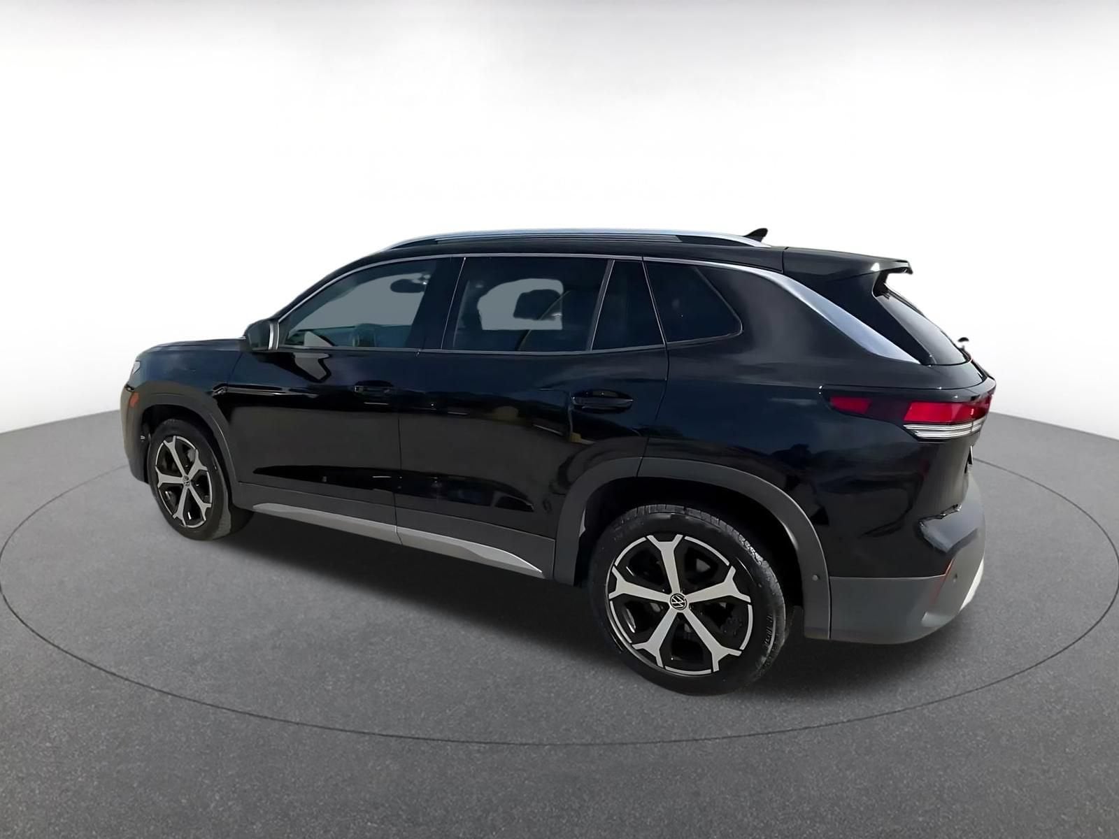 Thumbnail: 2026 Volkswagen Tiguan - 9