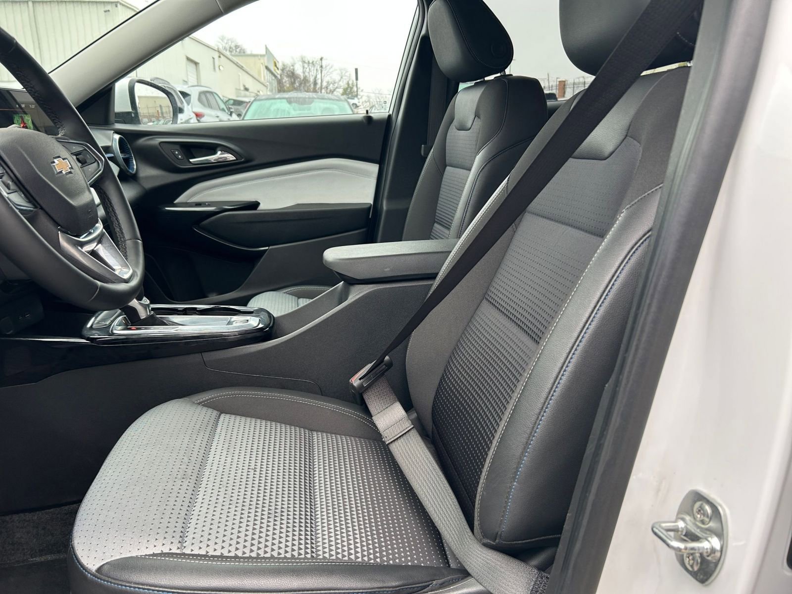 Thumbnail: 2025 Chevrolet Trax - 22