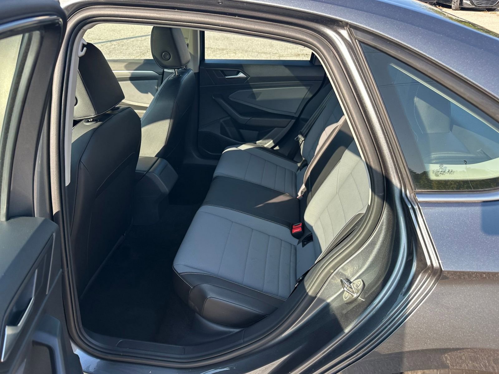 Thumbnail: 2025 Volkswagen Jetta - 24