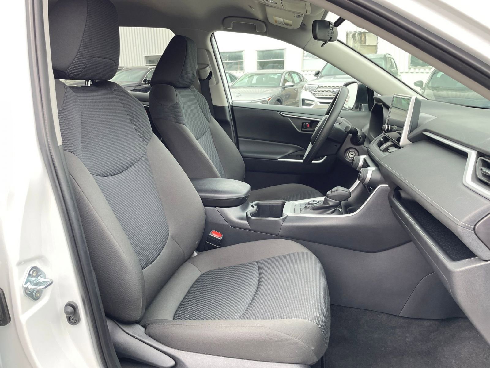 Thumbnail: 2025 Toyota RAV4 - 35