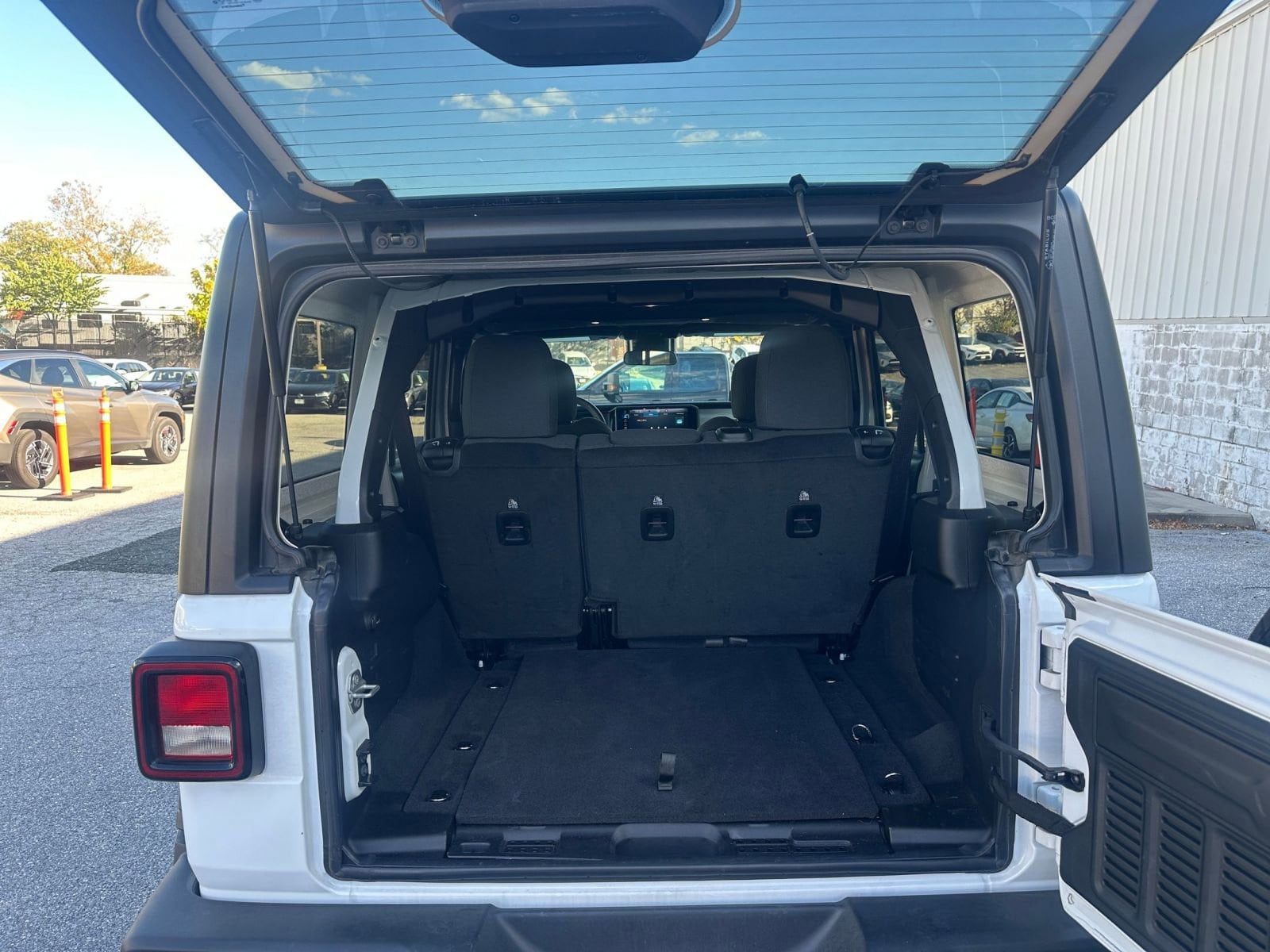 Thumbnail: 2025 Jeep Wrangler - 30