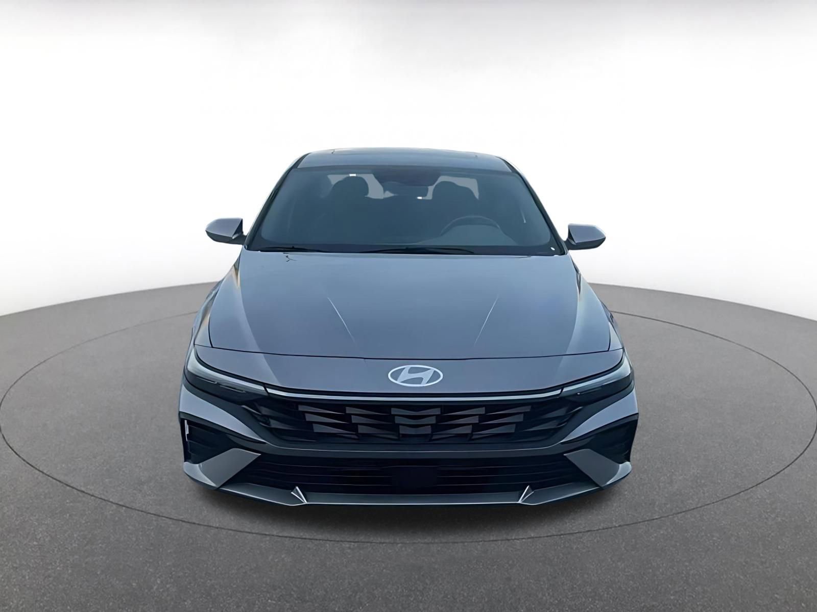 Thumbnail: 2025 Hyundai Elantra - 4