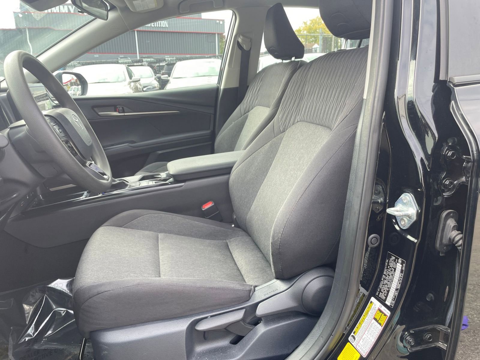 Thumbnail: 2025 Toyota Camry - 25