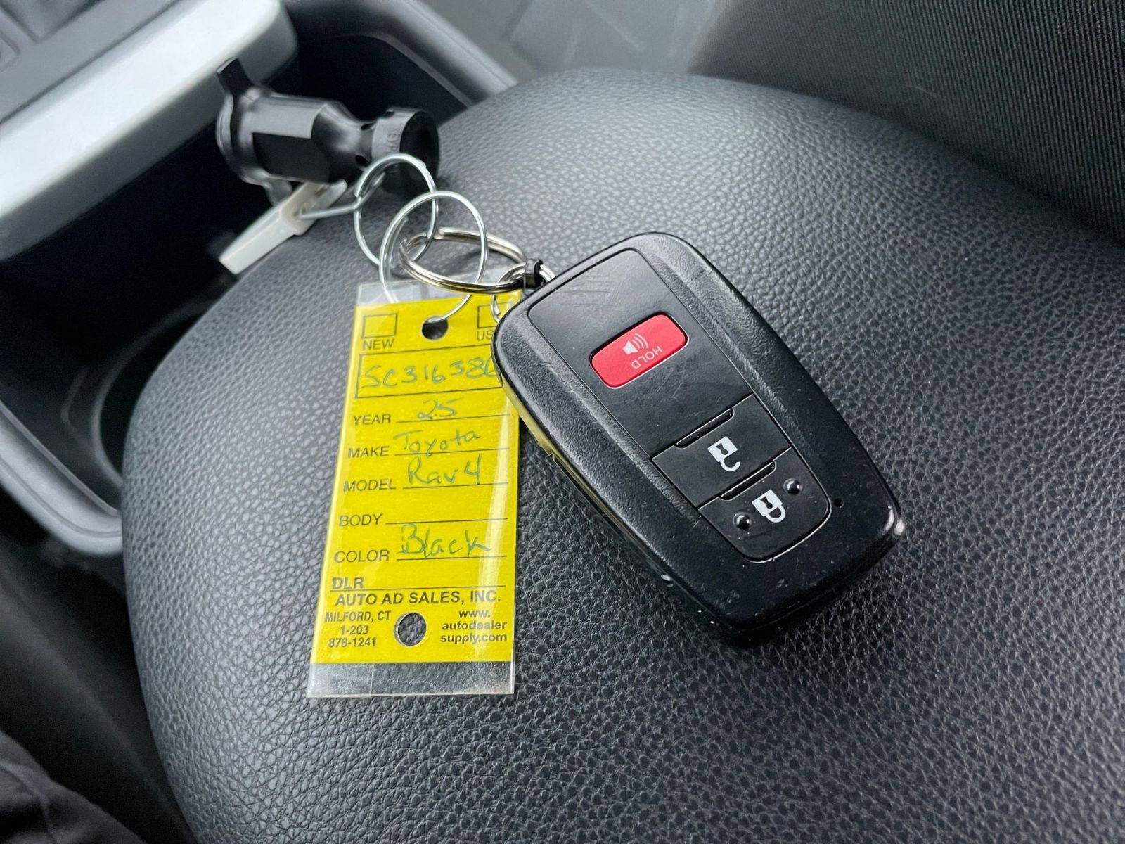 Thumbnail: 2025 Toyota RAV4 - 22