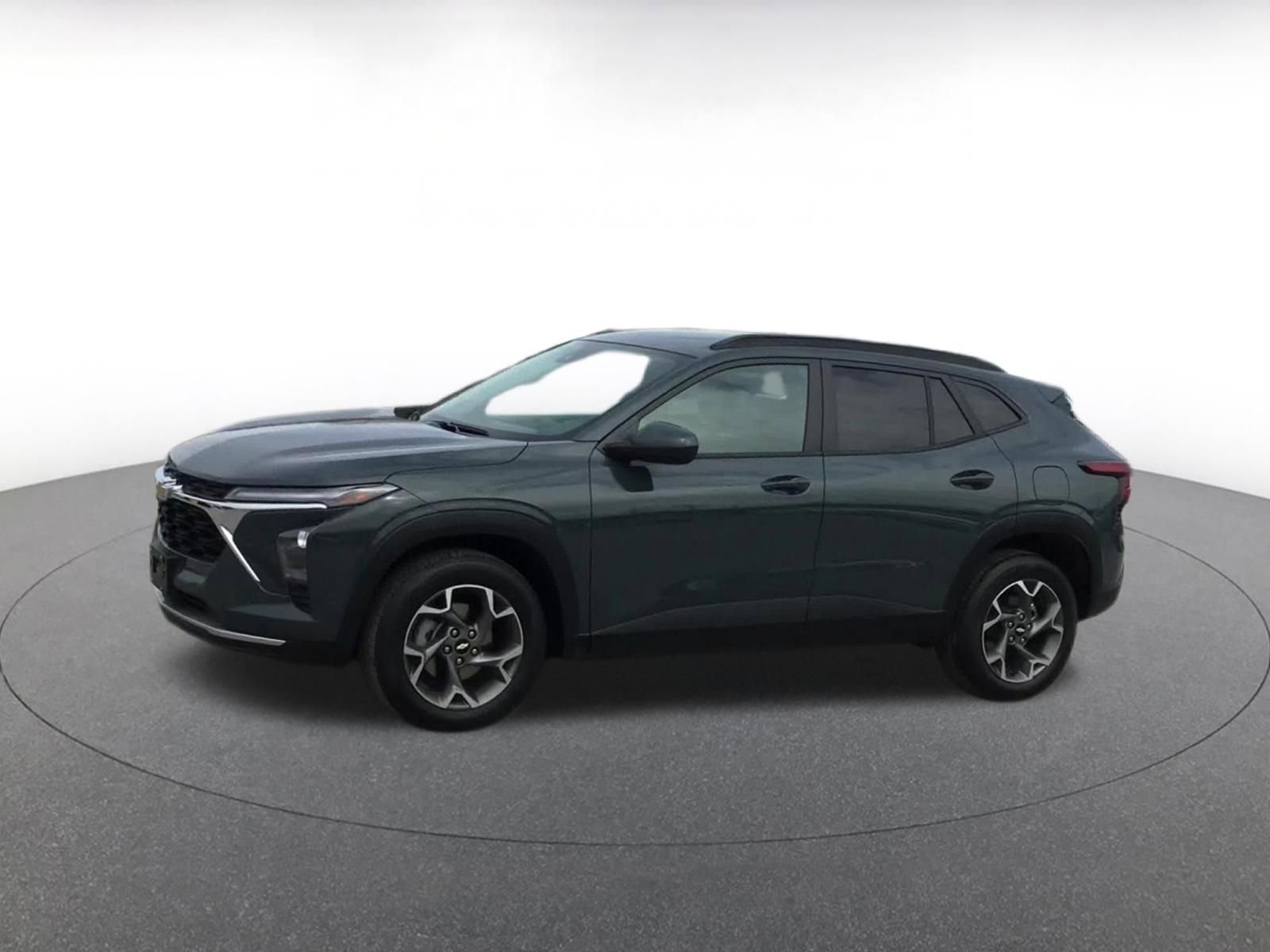 Thumbnail: 2025 Chevrolet Trax - 8