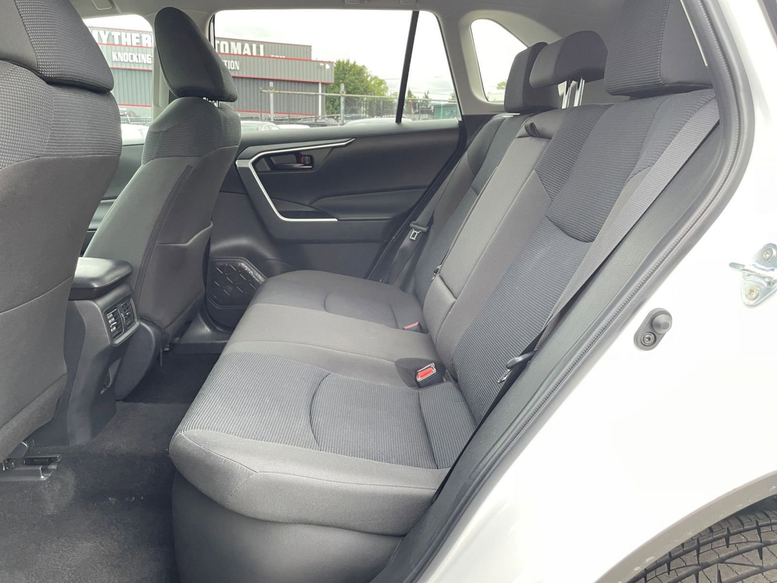 Thumbnail: 2025 Toyota RAV4 - 24