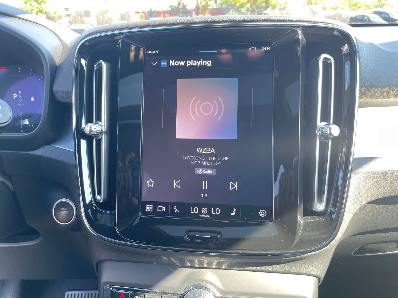 Thumbnail: 2024 Volvo XC40 - 21