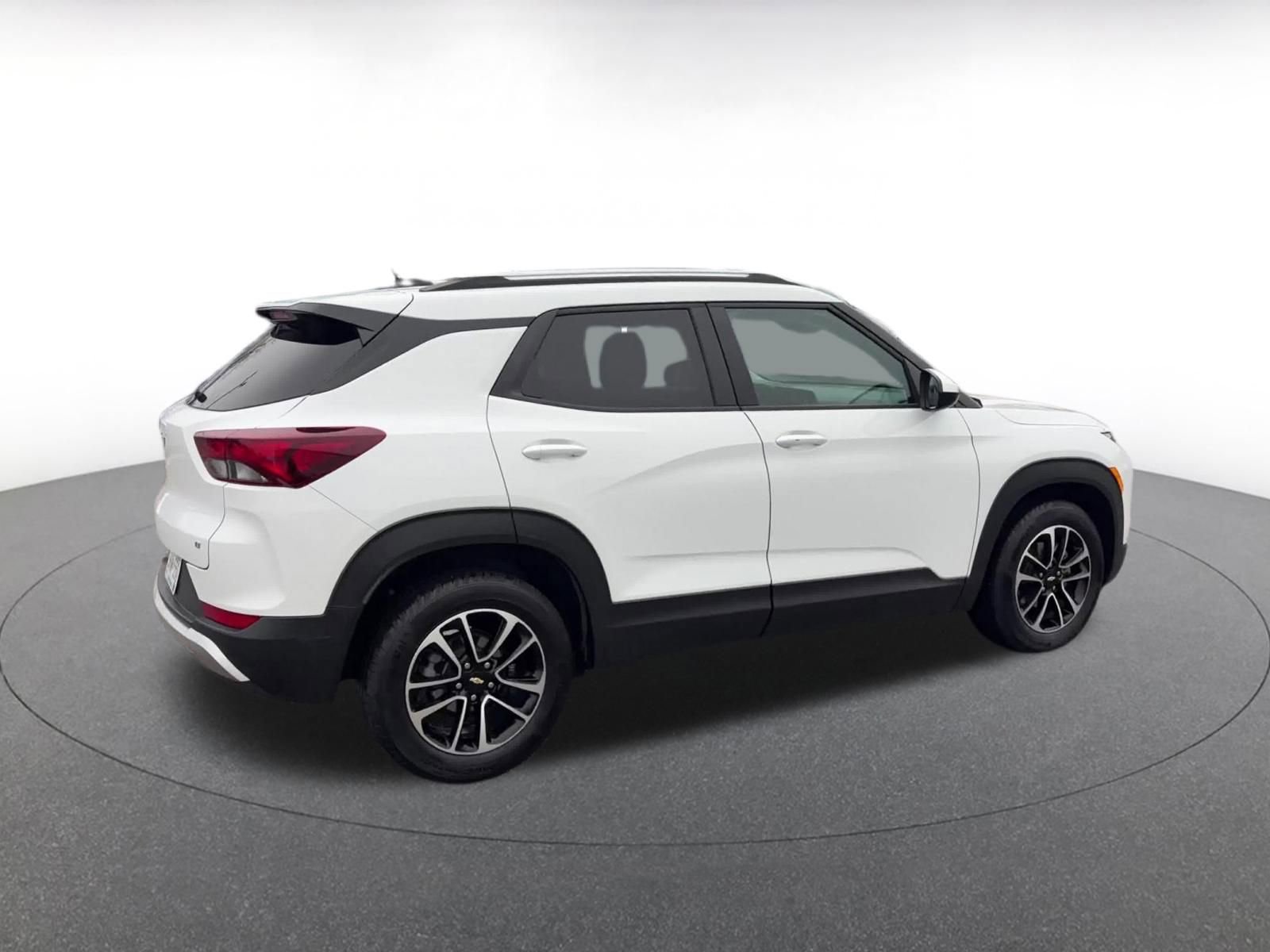 Thumbnail: 2025 Chevrolet TrailBlazer - 15