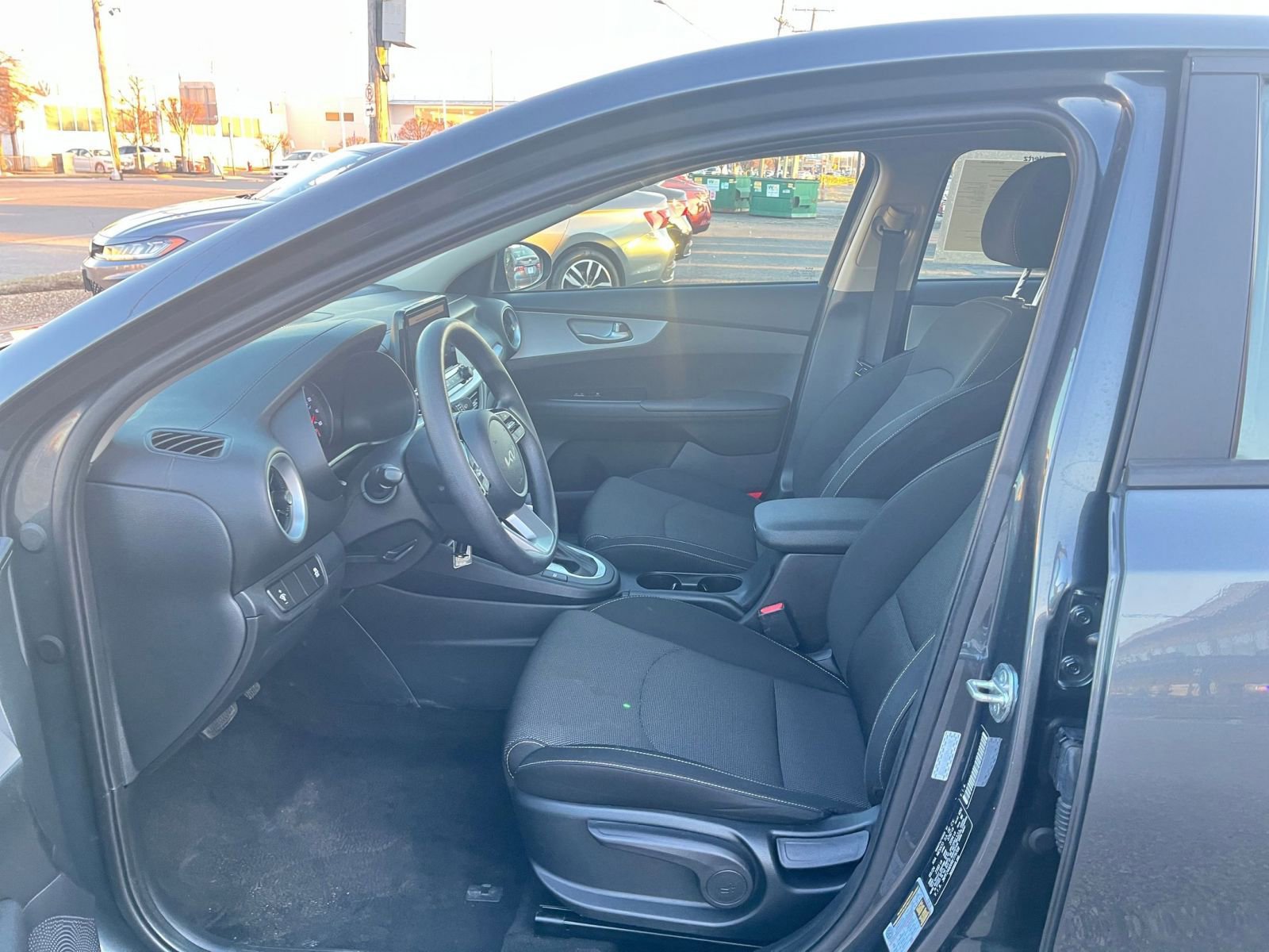 Thumbnail: 2024 Kia Forte - 24