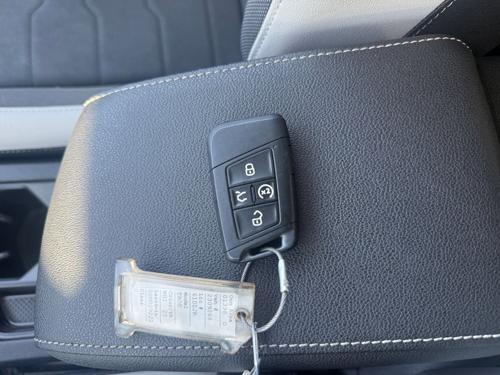 Thumbnail: 2025 Volkswagen Taos - 25