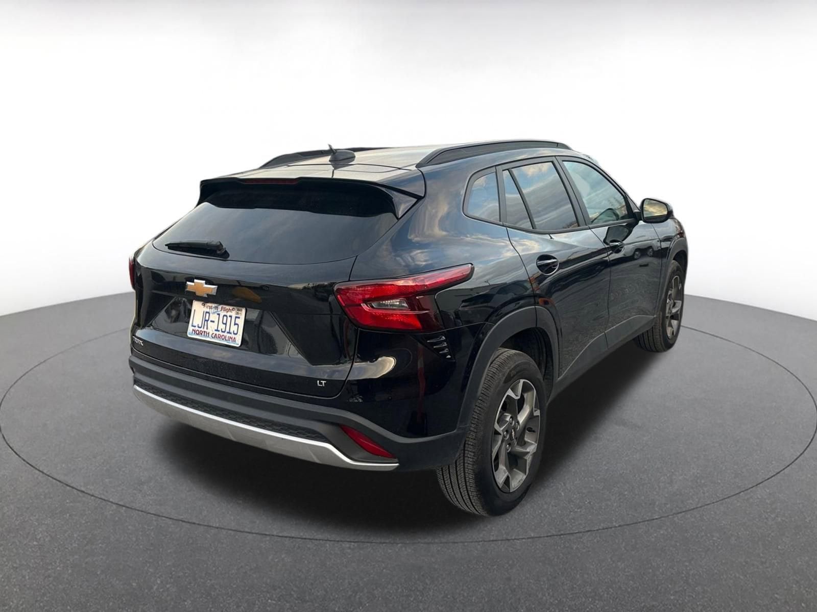 Thumbnail: 2025 Chevrolet Trax - 5