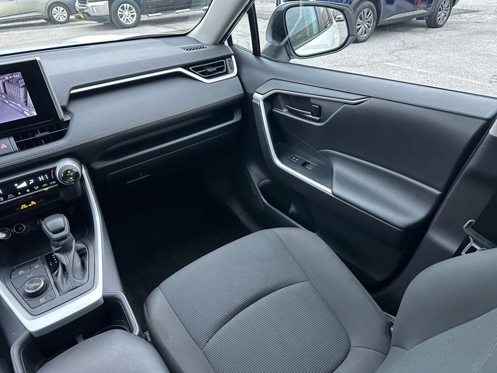 Thumbnail: 2025 Toyota RAV4 - 34