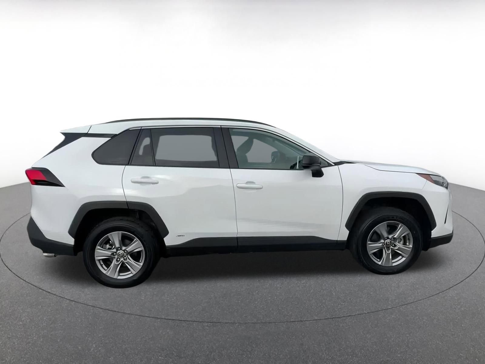 Thumbnail: 2025 Toyota RAV4 - 16