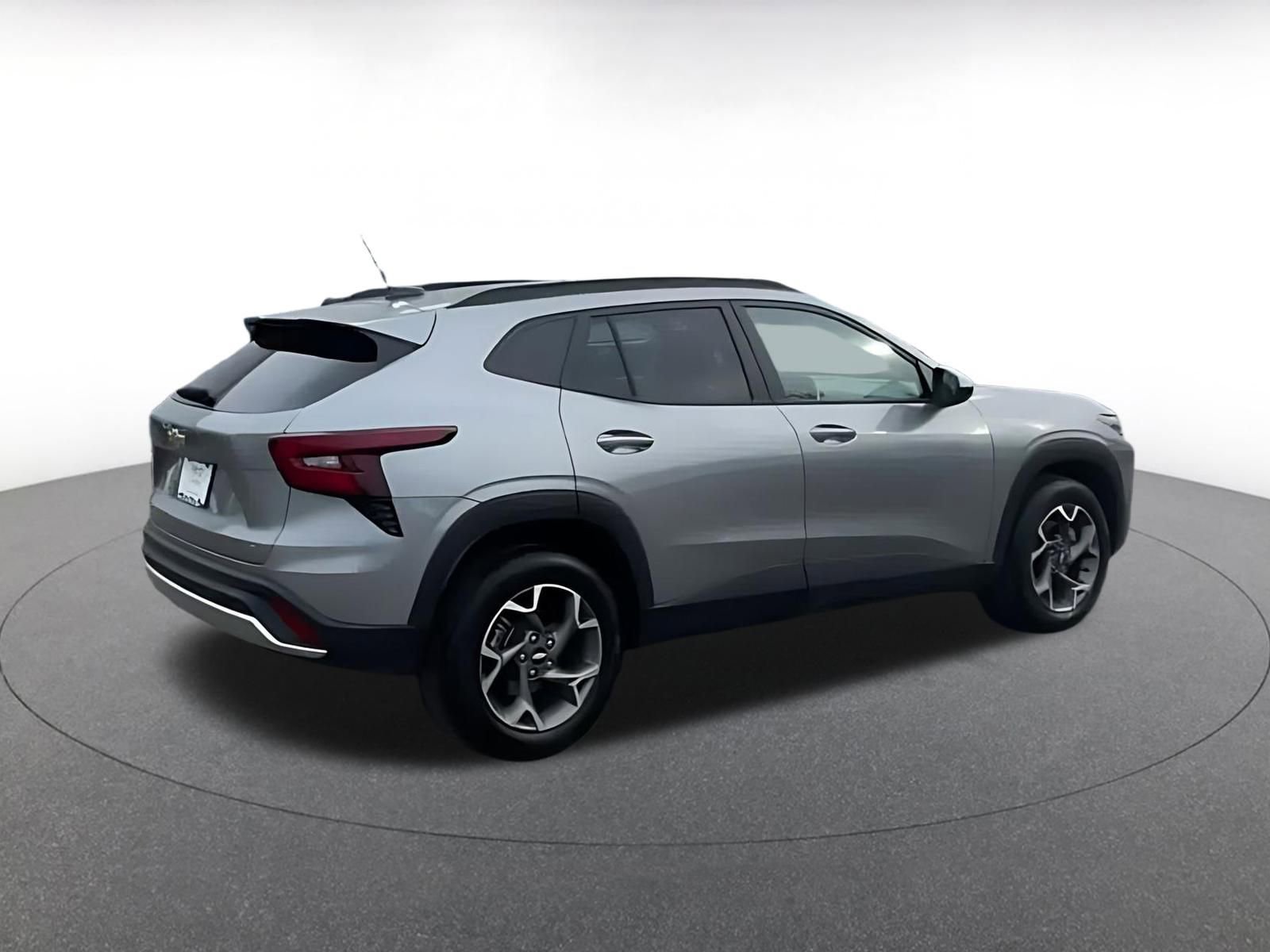 Thumbnail: 2025 Chevrolet Trax - 15