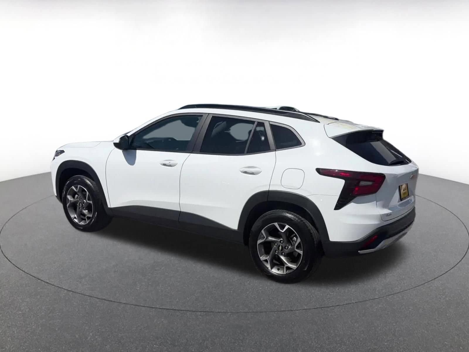 Thumbnail: 2025 Chevrolet Trax - 10