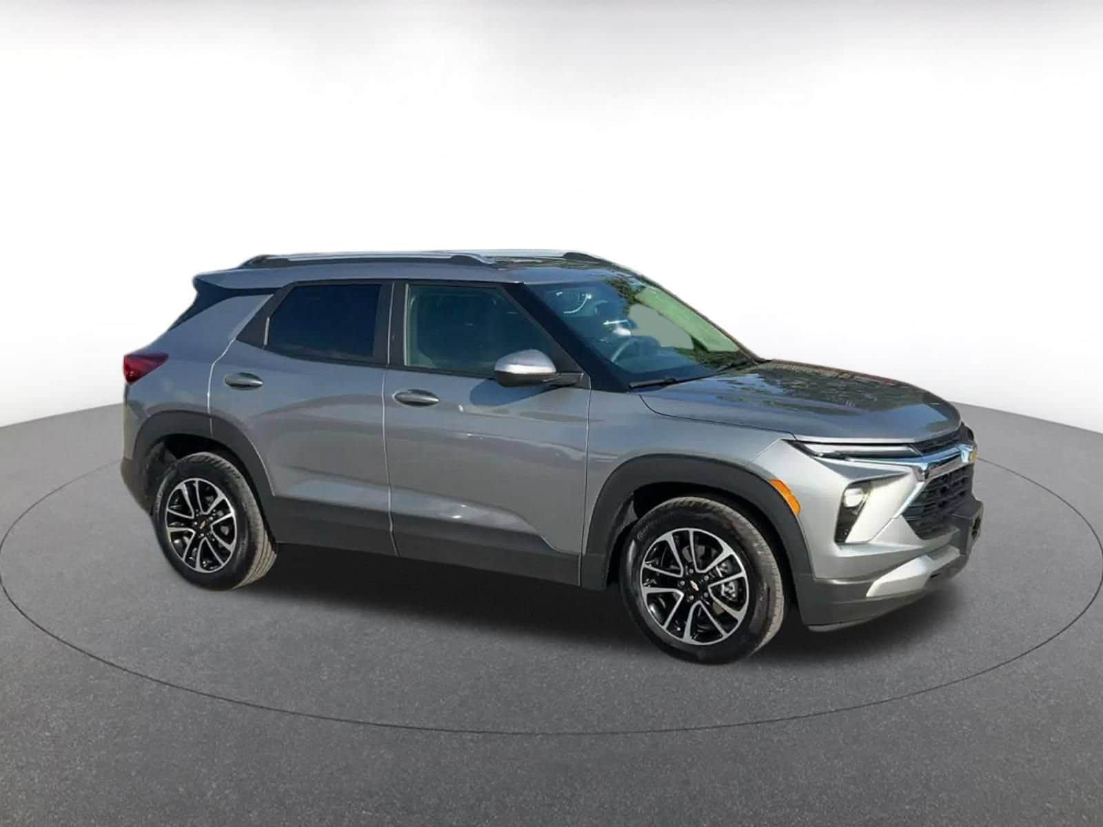 Thumbnail: 2025 Chevrolet TrailBlazer - 2