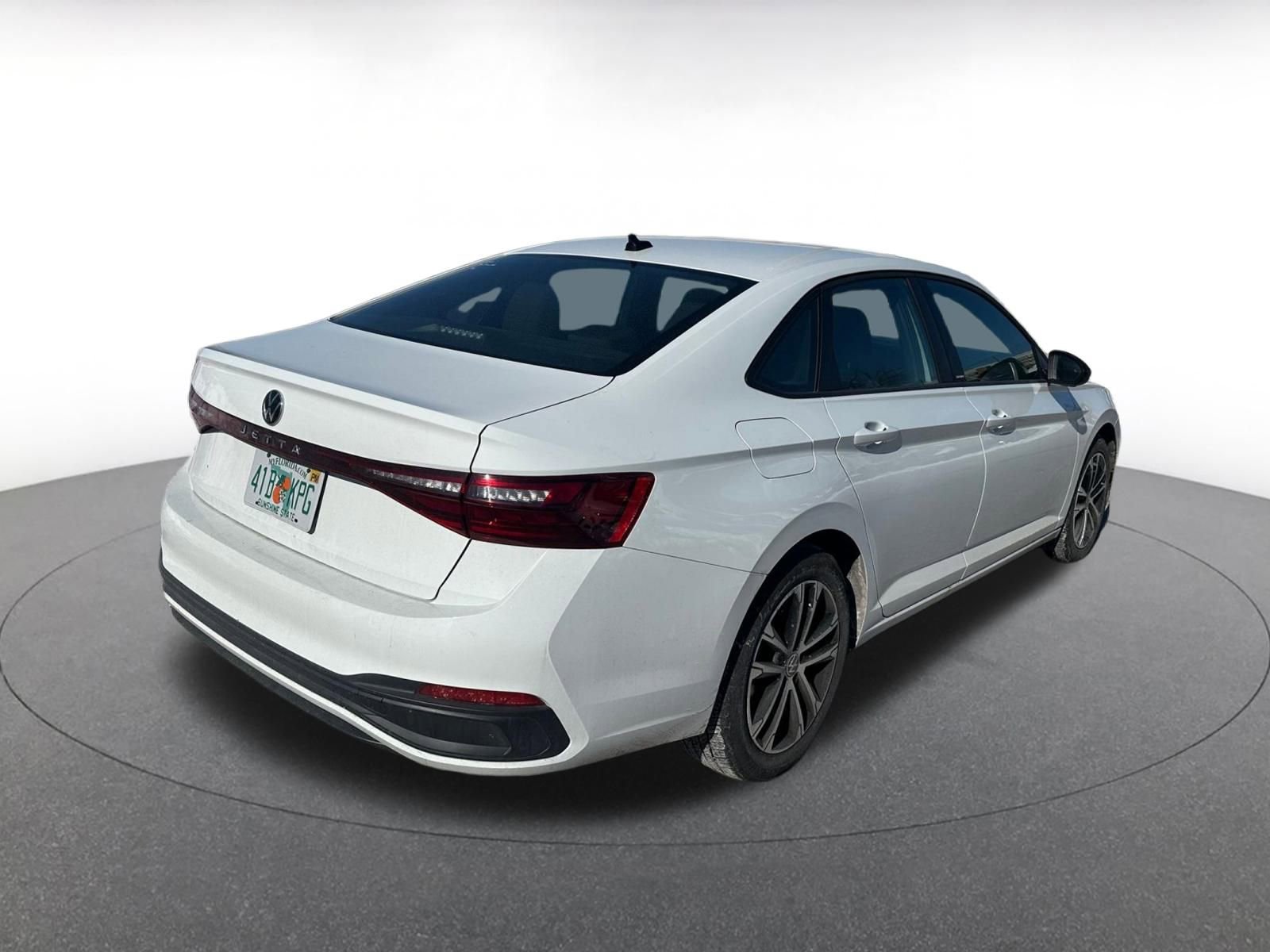 Thumbnail: 2025 Volkswagen Jetta - 5