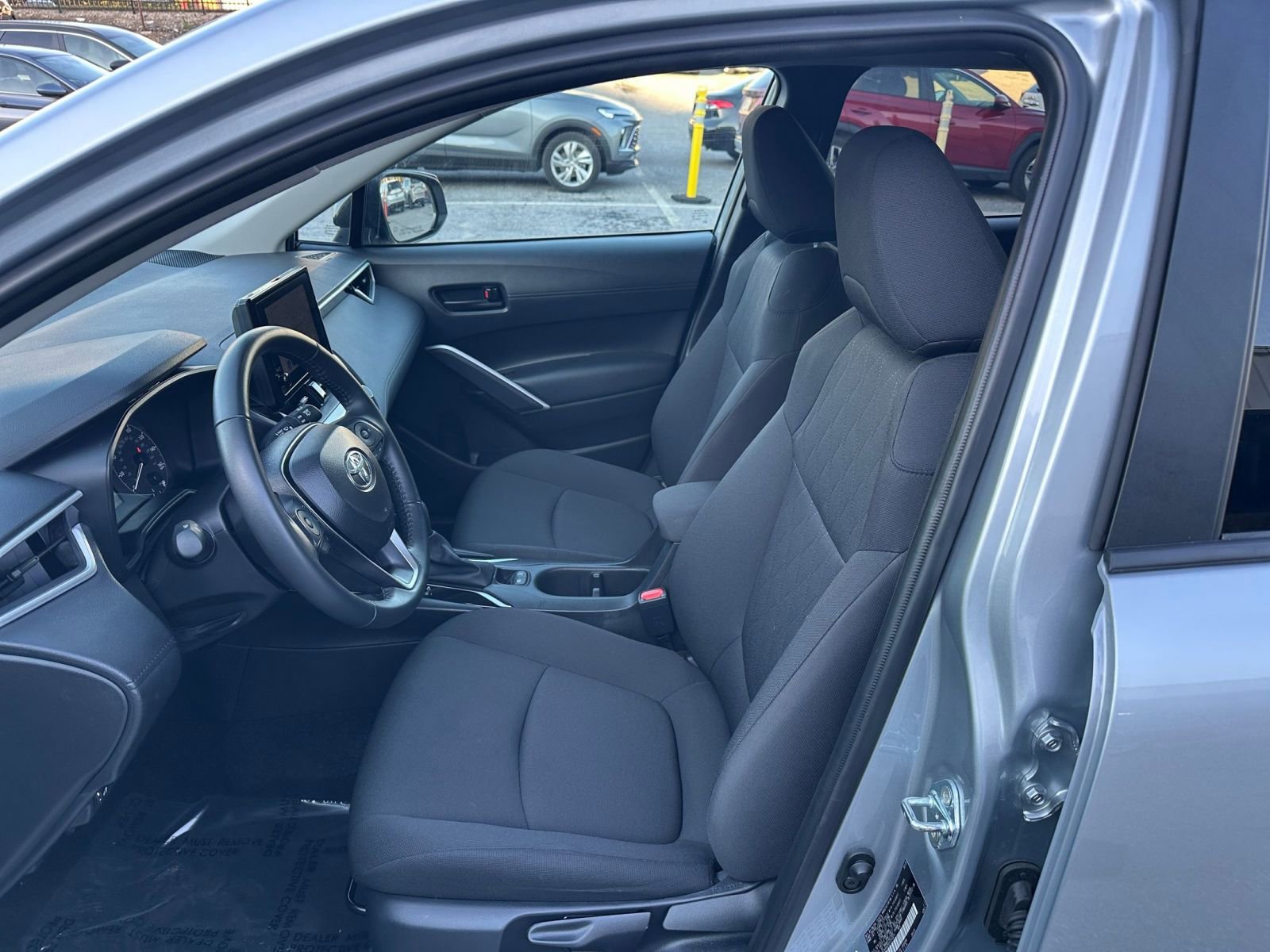 Thumbnail: 2025 Toyota Corolla Cross - 25