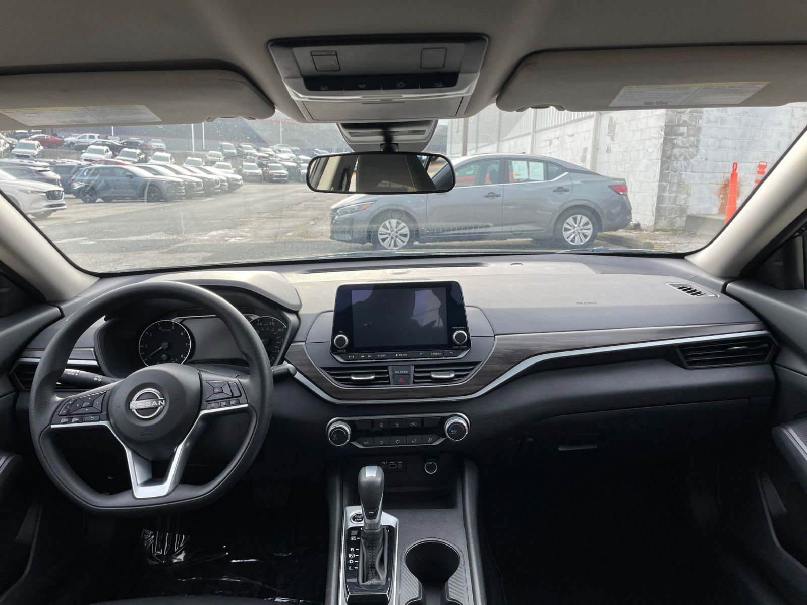 Thumbnail: 2025 Nissan Altima - 32