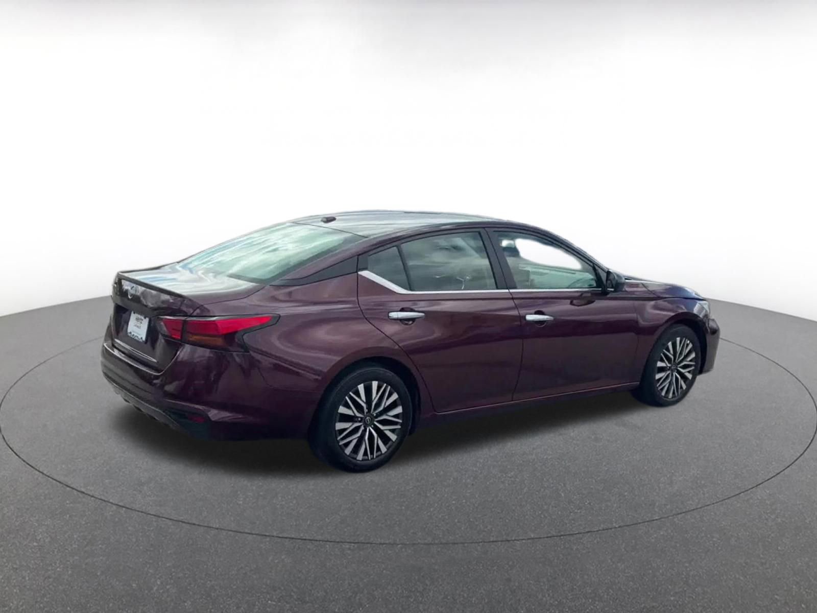 Thumbnail: 2025 Nissan Altima - 14