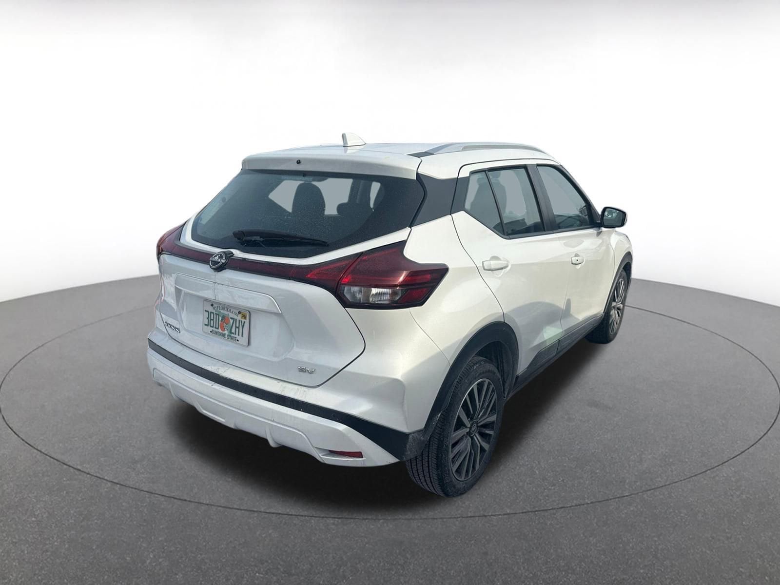 Thumbnail: 2024 Nissan Kicks - 5