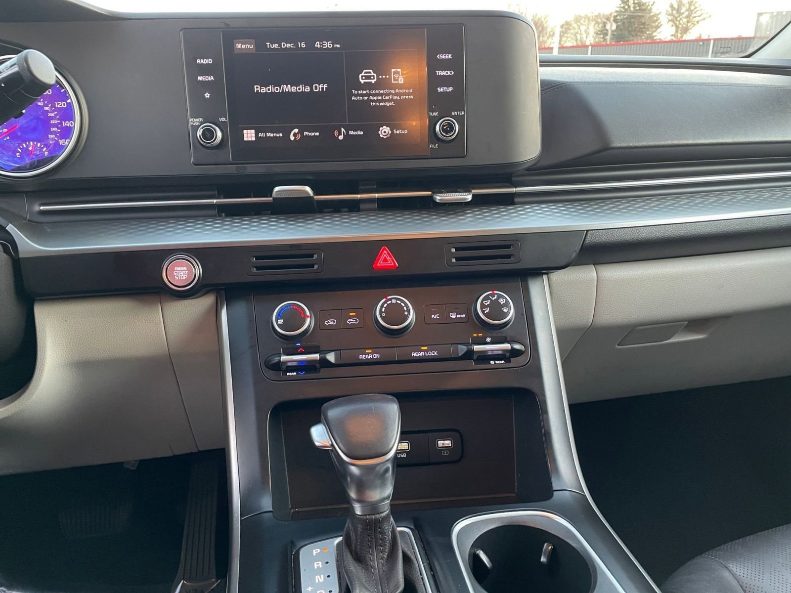 Thumbnail: 2023 Kia Carnival - 20